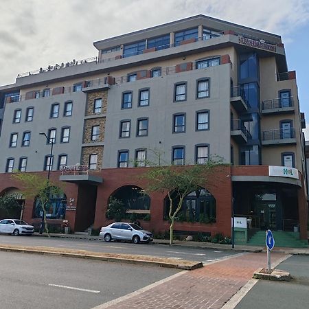 Regal Inn Umhlanga Gateway Дърбан Екстериор снимка
