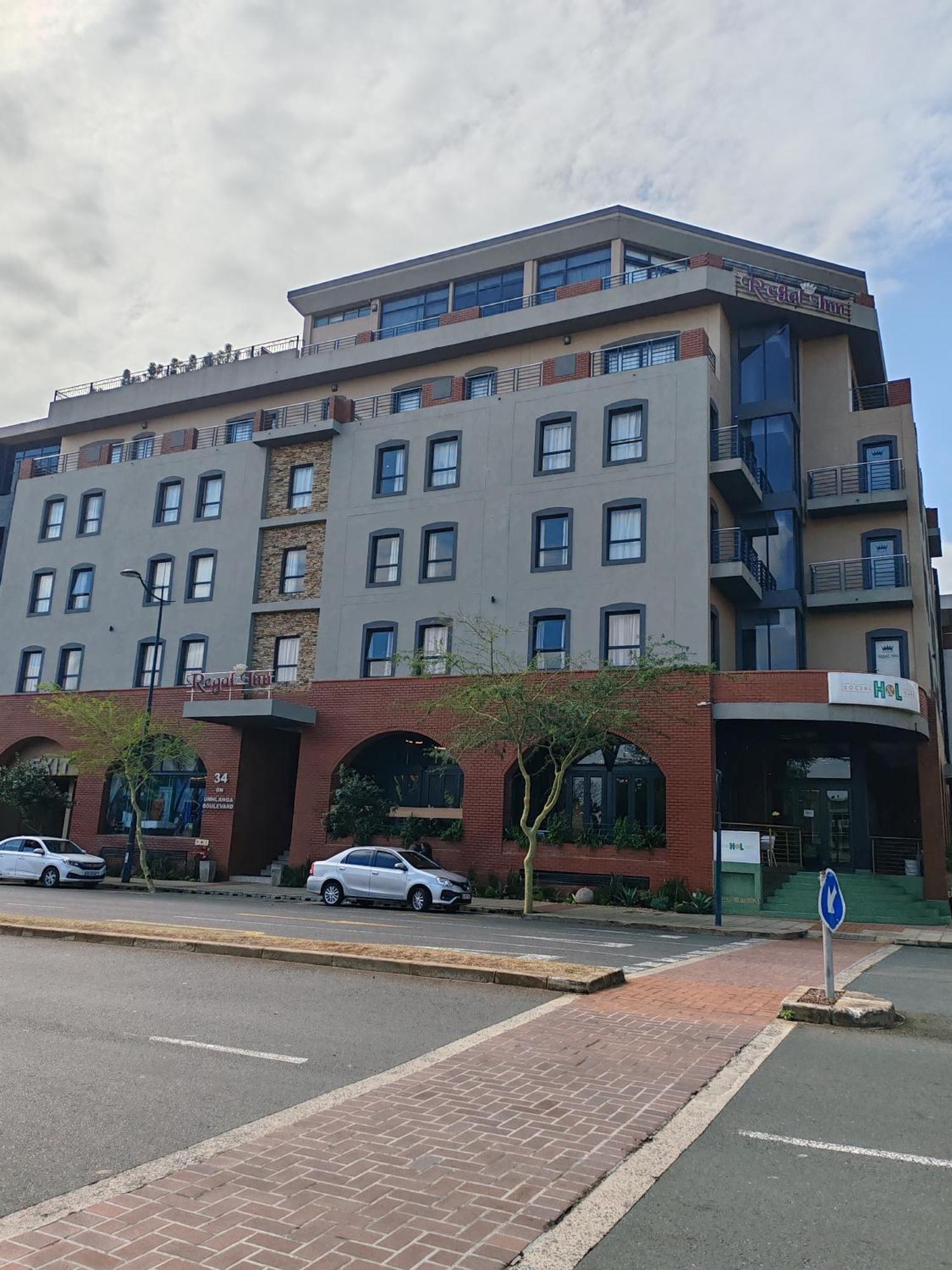 Regal Inn Umhlanga Gateway Дърбан Екстериор снимка