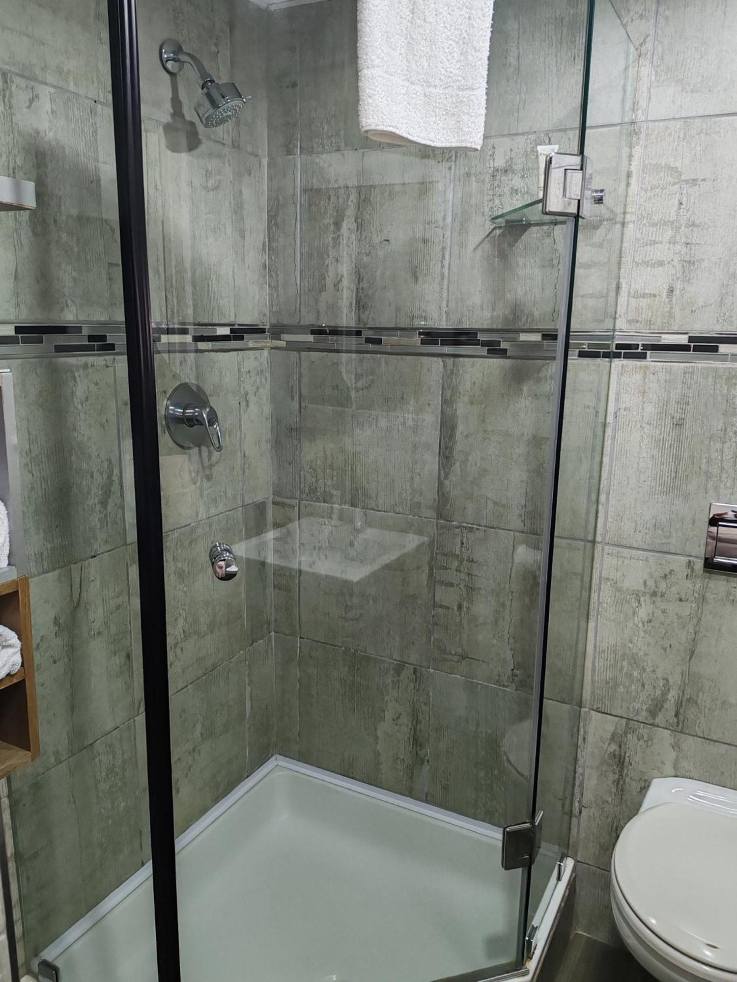 Regal Inn Umhlanga Gateway Дърбан Екстериор снимка
