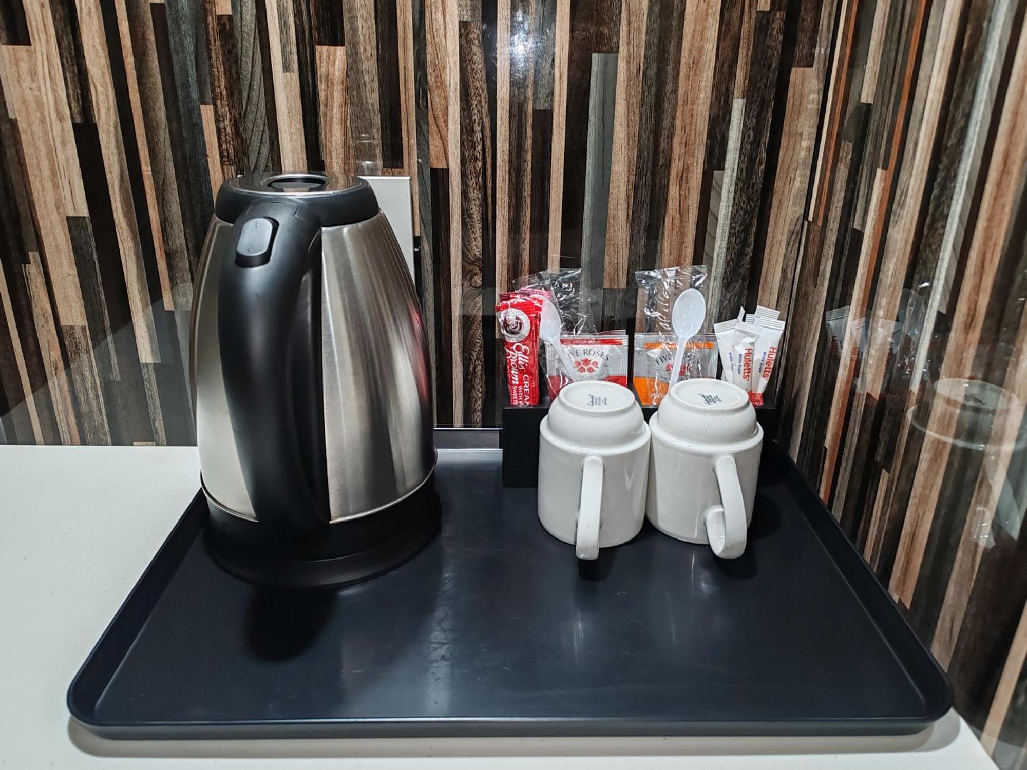Regal Inn Umhlanga Gateway Дърбан Екстериор снимка