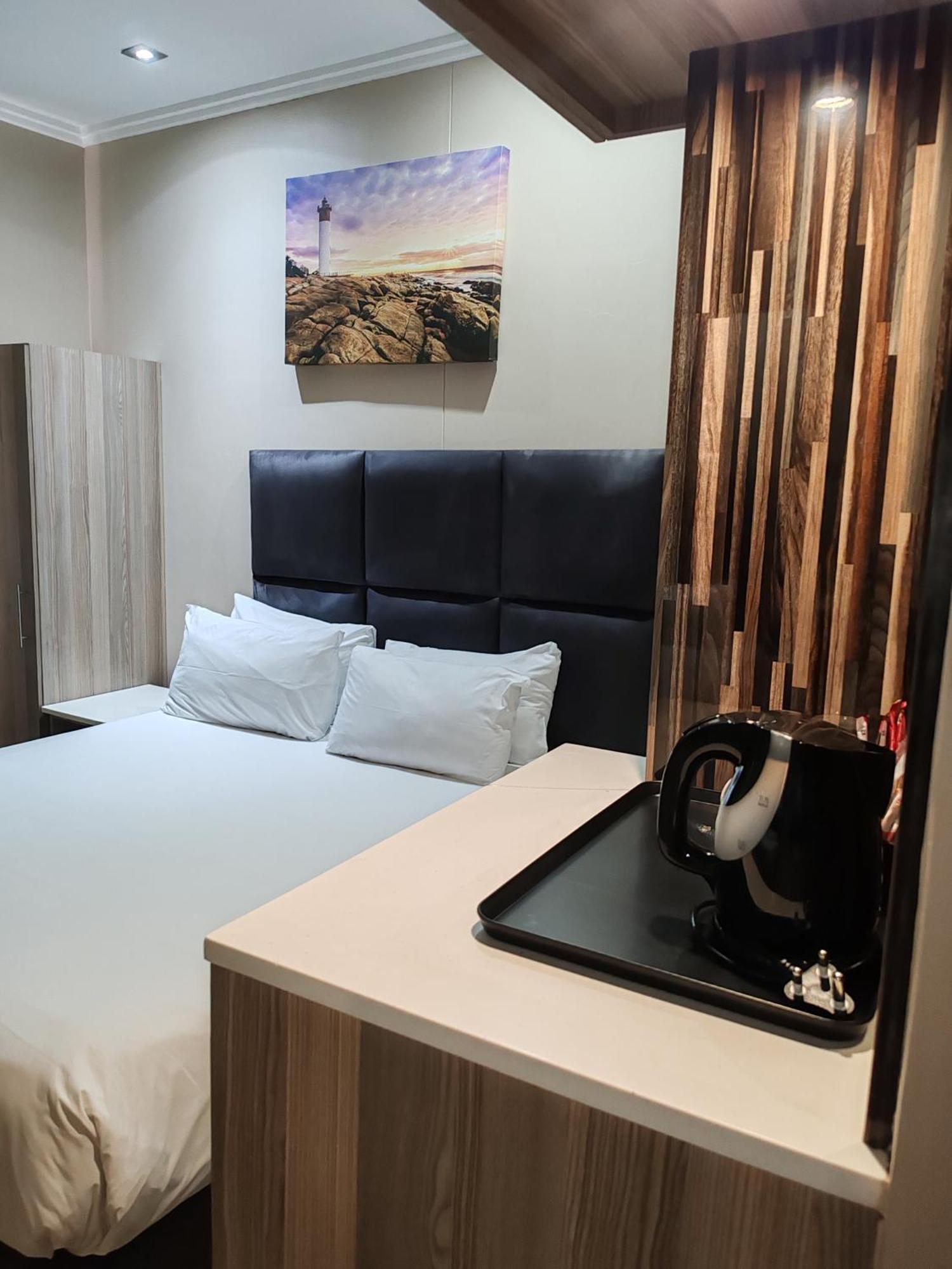 Regal Inn Umhlanga Gateway Дърбан Екстериор снимка