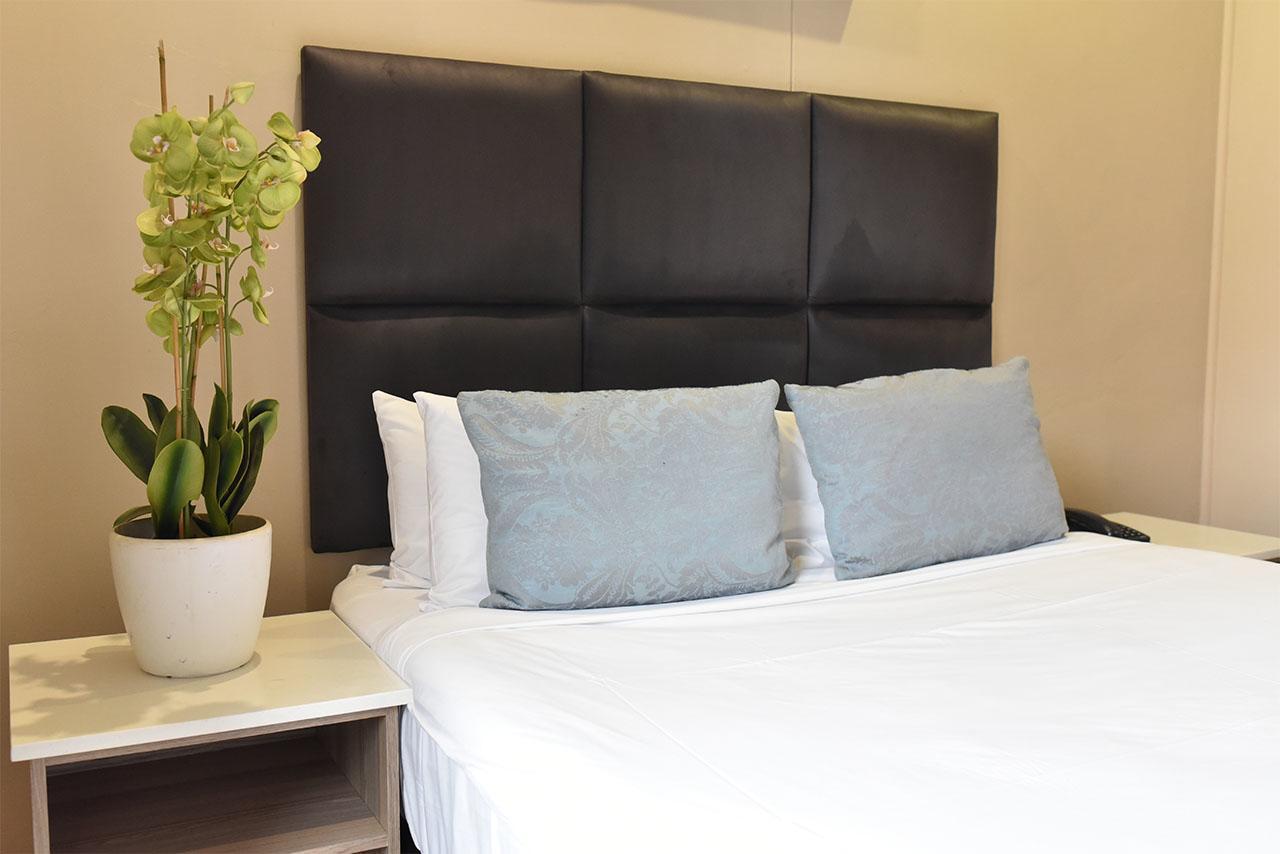 Regal Inn Umhlanga Gateway Дърбан Екстериор снимка