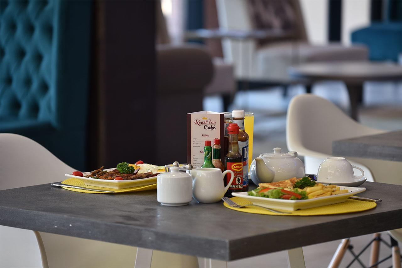 Regal Inn Umhlanga Gateway Дърбан Екстериор снимка